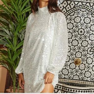 Sz L sequin long sleeve dress. NWT bucket list brand